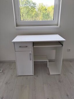 Psací stůl + kancelářská židle