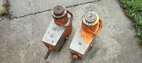 Hydraulický zvedak Brano 25 t.