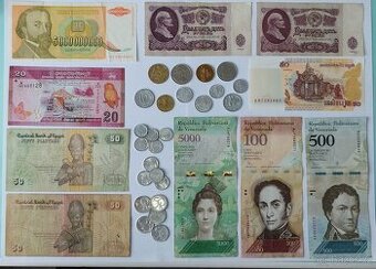 Sada bankovek a mincí u oběhu