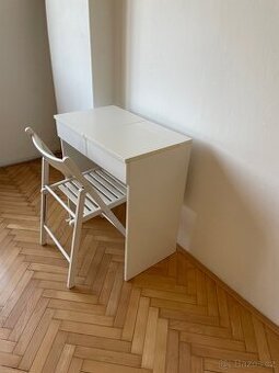 Toaletní stůl IKEA BRIMNES + skládací židle IKEA FRÖSVI