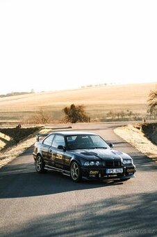 BMW E36 318is coupe