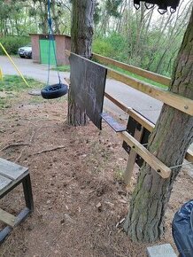 venkovní tabule s konstrukcí + activityboard