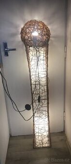Podlahová stojací lampa - 1