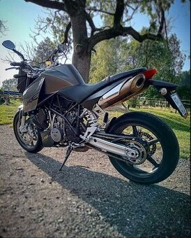 KTM SuperDuke 990 - 1
