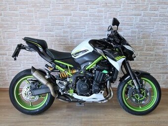 Kawasaki Z900 původ ČR, 11100km, velké množství doplňků