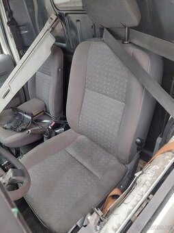 Ford Connect sedadlo