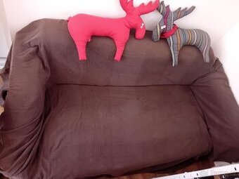 Daruji starý gauč IKEA