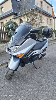 Yamaha T-max 500