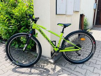 Krásné juniorské kolo Rock Machine Thunder 27,5