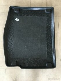 Vana do kufru Ford Focus 2011+