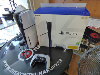 PlayStation 5 s příslušenstvím