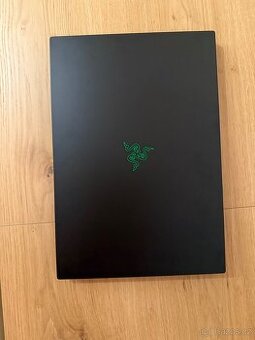 💻 Razer Blade 17” | i9-13900HX • RTX 4090 • 64GB RAM