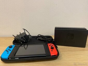 🎮 Nintendo Switch – klasická verze + pouzdro
