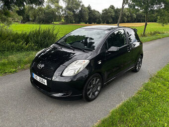 Toyota Yaris 1.3 VVT-i 63kW, SPORT, ALU, Klima