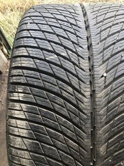 Zimní pneu Michelin 295/30R21 a 255/35R21
