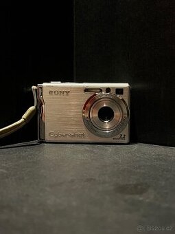Sony Cyber-shot DSC-W80 – plně funkční kompaktní fotoaparát