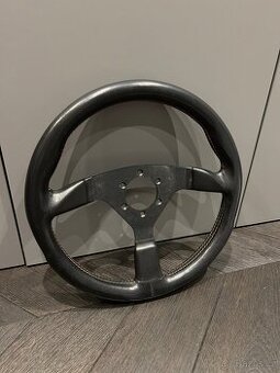 Vzácný Tomei volant