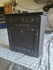 Kovaná poštovní schránka