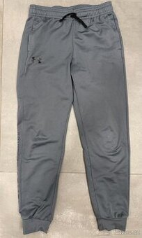Tepláky Under Armour, vel. 137-147 cm