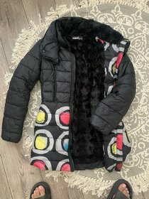 zimni bunda xs Desigual velice tepla