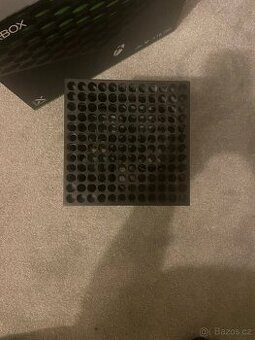Prodám Xbox Series X 26 her viz foto Jeden ovladač,kabely, k