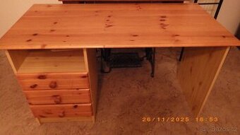 Dětský psací stůl