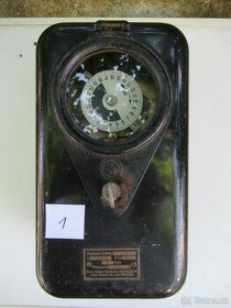 Retro spínací hodiny a sadzbový spínač