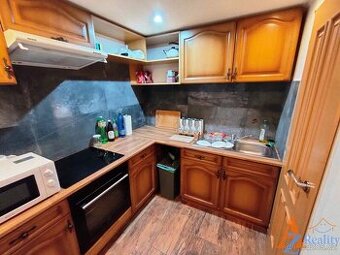 Nabízíme pronájem bytové jednotky 1+1, v ulici Dobrovského, 