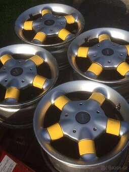ALU kola Momo R15 4x98