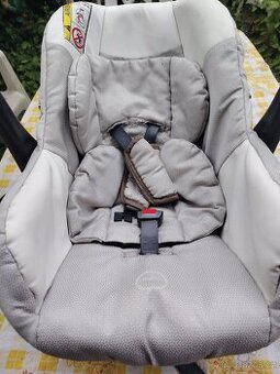 Prodám autosedačku "vajíčko"