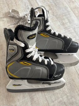 Chlapecké lední brusle 32-35