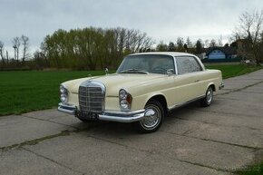 Mercedes W111 220Seb