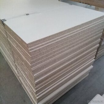 Prodej laminovaných desek-64Kč/m2