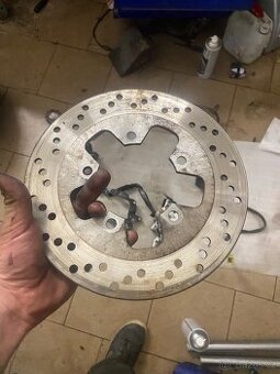 Zadní kotouč Suzuki Sv 650