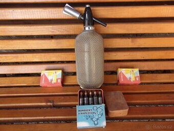 Sifon. lahev + bombičky