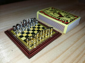 Miniaturní šachy a Figurková školička - 1