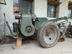 Historický traktor J.A.P - 1