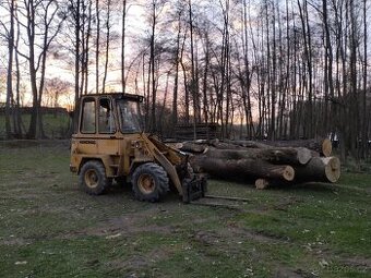 Kloubový nakladač Hanomag