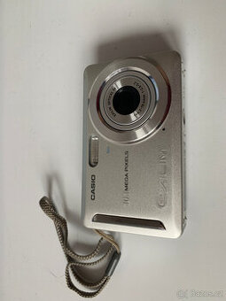 FOTOAPARÁT Casio Exilim EX-Z29 stříbrný