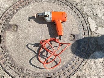 Vrtačka Black & Decker 2400/900 otáček 370w