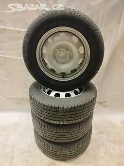 Dacia Duster 215/65/R16 98H - 5x114,3 ET50 66,1
