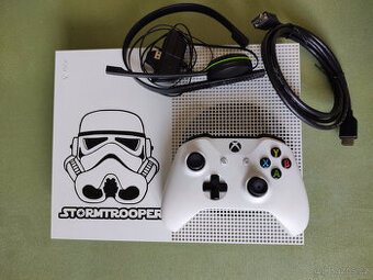 Xbox One S 500GB, ovladač, headset, kabely