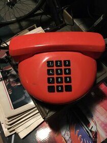 Telefon tlacitkovy - 1