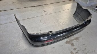 Honda Civic coupé EM2: zadní nárazník