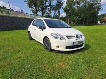 TOYOTA Auris 1.6 r.v.2010 - 1
