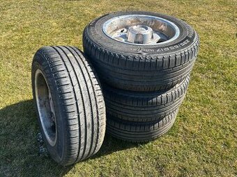 Kola Hyundai TERRACAN 235/65R17 108H XL Nokian