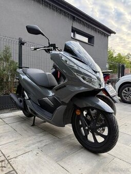 Honda PCX 125, rok 2019, původ ČR