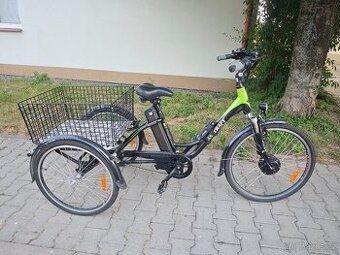 Elektrická tříkolka šlapací