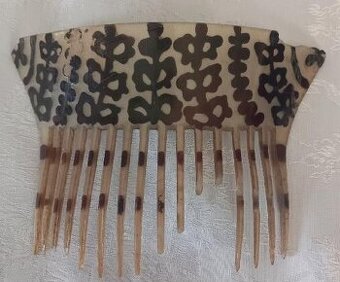 Hřeben k chodskému kroji
