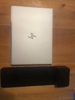 HP ELITEBOOK 830 G5 s dokovací stanicí
